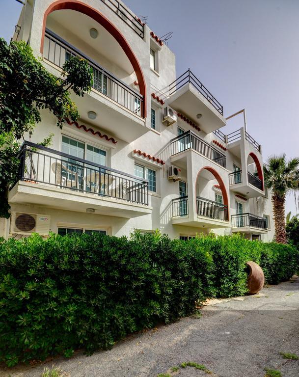 Renos Apartments Polis エクステリア 写真